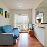 Apto com Wi Fi e otima localizacao na Liberdade SP